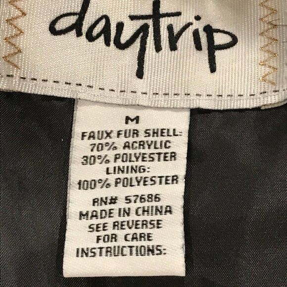 Faux fur grey sleeveless vest - Picture 9 of 11